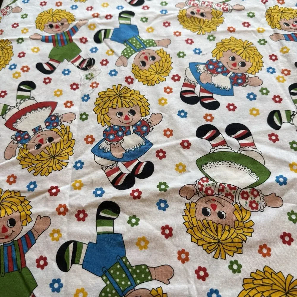 Blue Hill Holly's Dolls Sara Morgan Rag Doll Daisy Toss White Cotton Fabric 2 yd